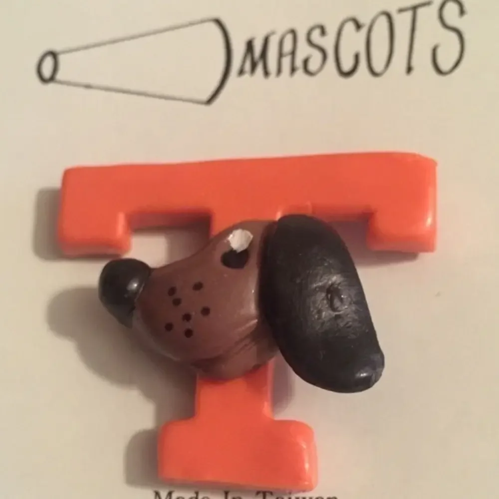 UT pin‎